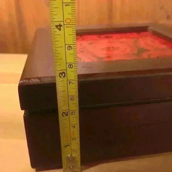 Roses or LOVE Jewelry/ Keepsake box - Picture 6 of 9